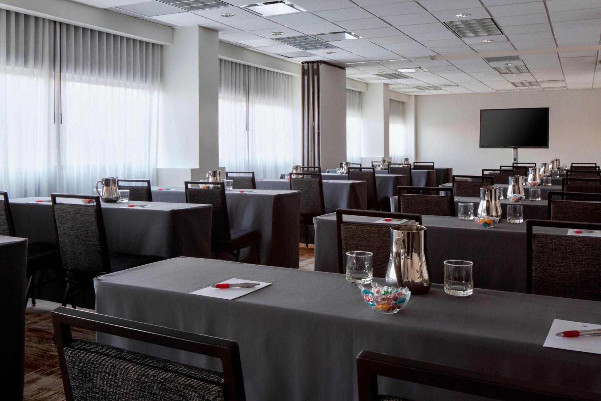 Hotel New York Laguardia Airport Marriott Exterior foto
